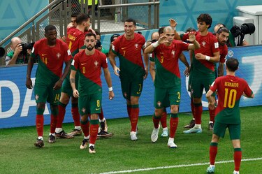 Fernandes le quita protagonismo a Cristiano y le da el pase a Portugal