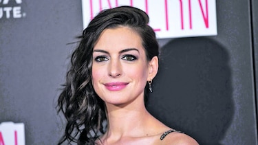 ANNE Hathaway, embajadora de buena voluntad