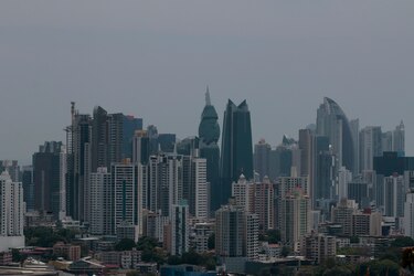 1,500 millones de dólares en créditos hipotecarios siguen en alivio financiero