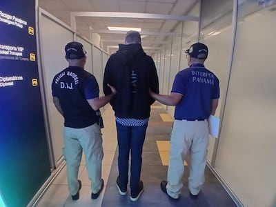 Panamá extradita a un falso piloto que estafó a 4 aerolíneas