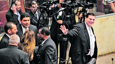 Lee: ‘diputados utilizan las licencias de forma abusiva’