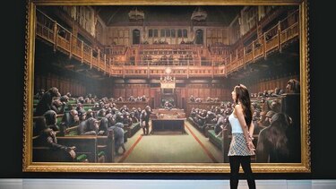 Subastarán una de las obras más polémicas de Banksy