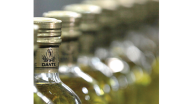 Europa intenta reducir elevada oferta de aceite de oliva
