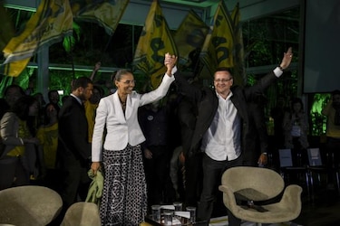 Marina Silva se apresta a apoyar a Neves en nombre de un cambio en Brasil