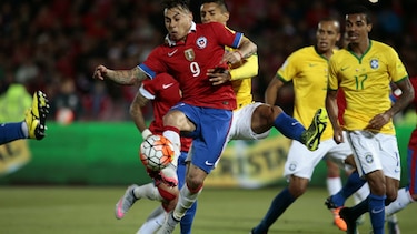 Chile doblega a Brasil en casa 2 por 0
