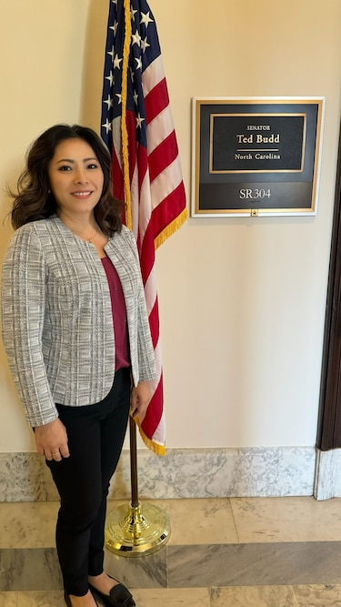 La CEO de la empresa panameña Wisy, participó en una reunión con legisladores de Estados Unidos sobre la regulación de la IA