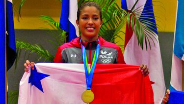 Triatlón y karate consiguen de oro