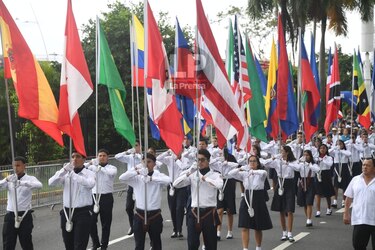 Panamá rinde honores a sus símbolos patrios