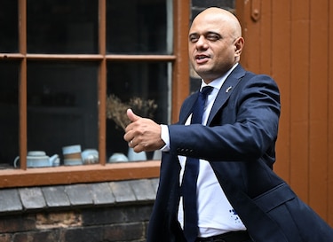 Dos exministros de Salud se suman a la carrera para sustituir a Johnson