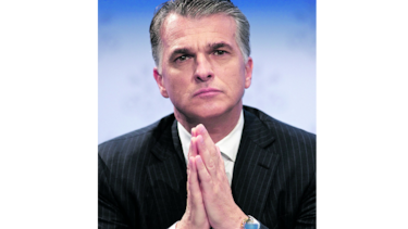 UBS disminuyó pago de comisiones