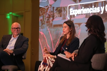 Café con La Prensa: Innovación y conectividad aérea marcan el debate sobre el futuro del turismo