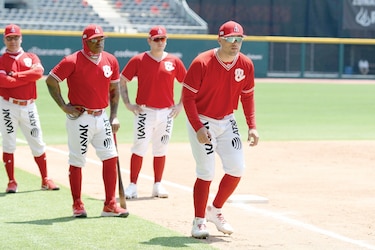 ‘Toro’ Macías trabaja en su nuevo rol con los Diablos Rojos