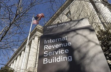 IRS pide que 46 mil empleados regresen a trabajar sin paga