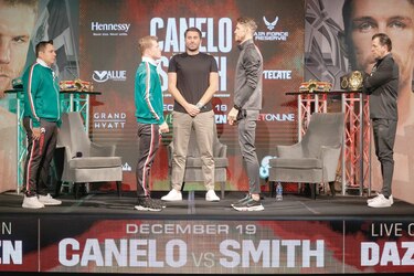 ¿Podrá el ‘Canelo’ con el gigante Smith?