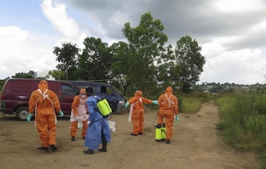 Dos muertos en Sierra Leona en disturbios a causa de pruebas sanguíneas del ébola