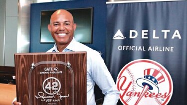Aeropuerto de Nueva York dedica su puerta 42 a Mariano Rivera