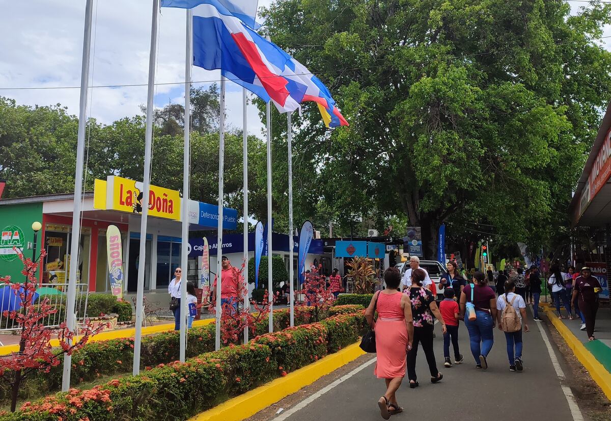 Al menos 300 mil personas visitaron la Feria Internacional de Azuero ...