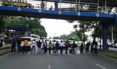 Reabren la vía Transístmica al finalizar protesta de pacientes trasplantados