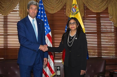Estados Unidos y Venezuela abren diálogo y abordan revocatorio de Nicolás Maduro