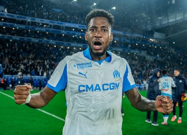 Michael Amir Murillo se une al Besiktas de Turquía