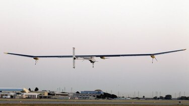 Avión solar inicia tramo más largo de travesía por el mundo