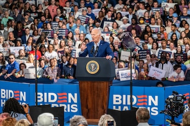 Joe Biden insta a los demócratas a poner fin al drama interno y centrarse en vencer a Donald Trump