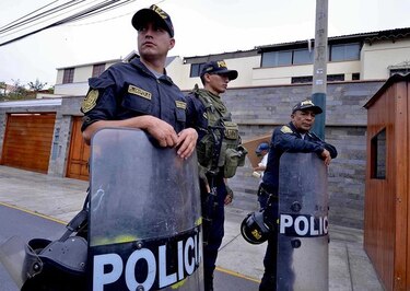 Presidente peruano pide 'profesionalismo' a jueces tras confiscación de casa de Humala