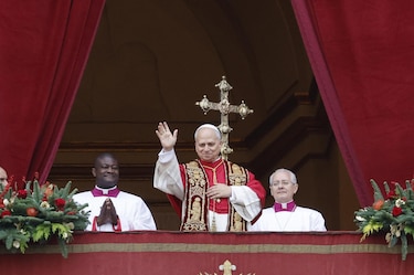 El papa felicitó la Navidad en diez idiomas antes de la bendición ‘Urbi et Orbi’