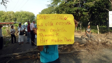 Residentes de Villa Bonita protestan por desperdicio de agua