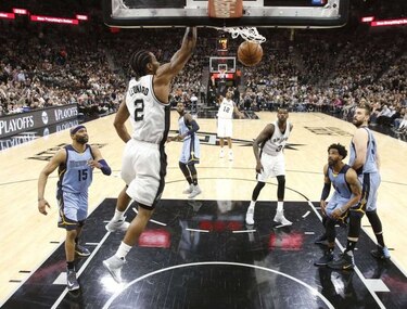 Spurs y Cavaliers pisan fuerte