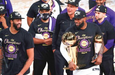 LeBron James exige respeto para todos luego de la coronación de los Lakers