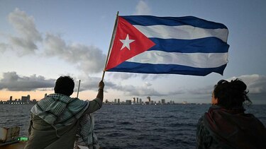 Un petrolero de Rusia llega a Cuba con el permiso de Trump en medio del bloqueo de EU a la isla