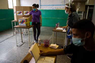 Gobierno de Panamá lamenta falta de transparencia y democracia en comicios venezolanos