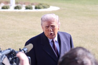 Trump dice que tal vez opte por ‘una toma de control amistosa de Cuba después de muchos años’