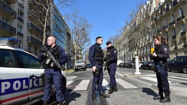 París: Una persona herida por explosión de una carta bomba en la sede del FMI
