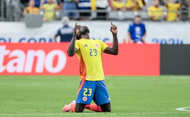 Colombia toca a los cuartos de final y despierta a Costa Rica de su sueño
