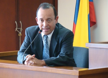 Excarcelan a hermano de Álvaro Uribe en caso por homicidio en Colombia