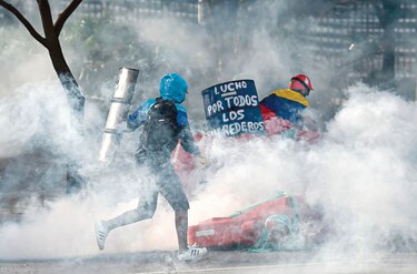 Colombia: una bebé y un joven muertos durante protestas