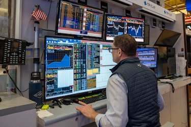 Wall Street cierra en verde con fuertes subidas tras cancelar Trump ataques a Irán