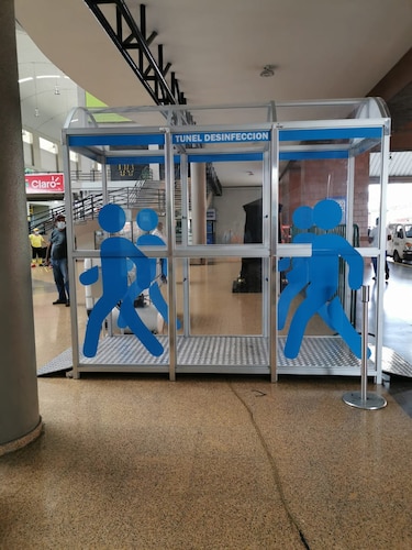 Instalan cabina de desinfección en la terminal de Albrook