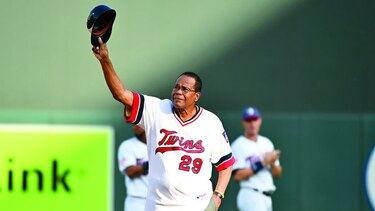 Bienvenido, Carew