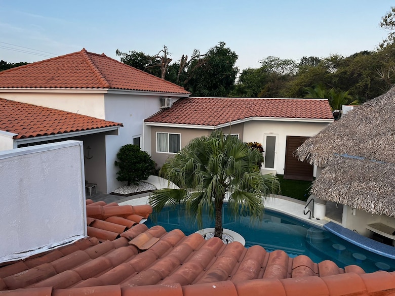 Carros blindados, joyas, relojes, lo que hallaron las autoridades en la operación Ballena