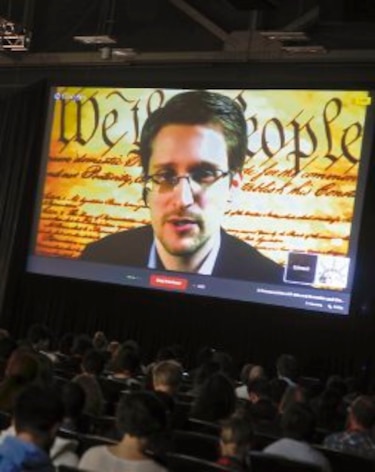 Snowden pide detener espionaje masivo de EU