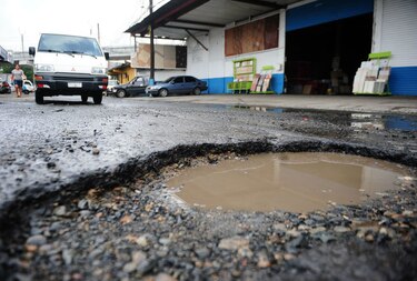 Gobierno aprueba 23 millones de dólares para asfaltar San Miguelito, Panamá norte y este