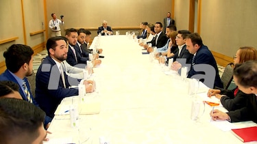 ‘Yo no estoy en esto para comprar ni alquilar diputados’, dice Mulino en una reunión con Juan Diego Vásquez y la coalición Vamos