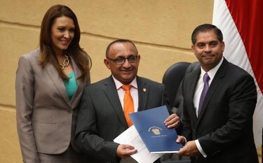Proyecto de ley '120 a los 65' espera sanción del Ejecutivo