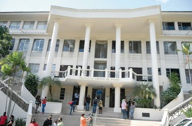 Corte declara vacante 153 plazas de carrera administrativa judicial