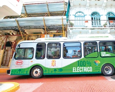 Comité analiza uso de buses eléctricos para flota pública 