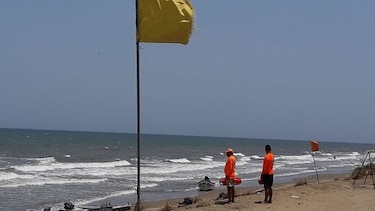 Por fuertes oleajes, hay restricciones en tres playas de Los Santos