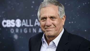 El jefe de CBS deja su cargo, acechado por denuncias de agresión sexual